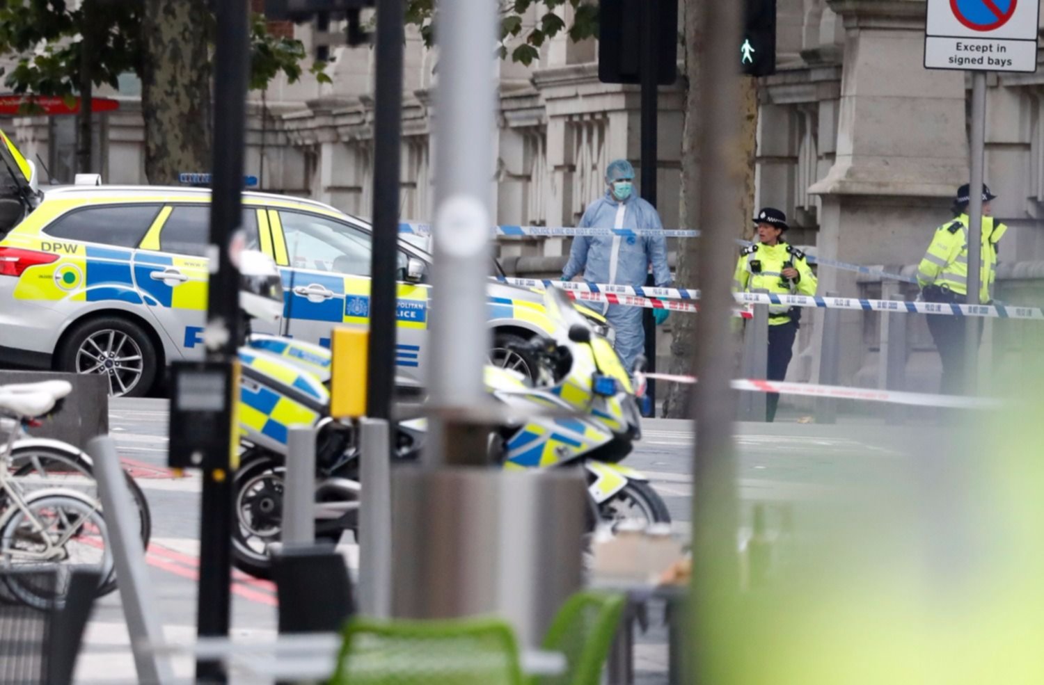 Varias personas heridas en Londres por un auto que se subió a la vereda 