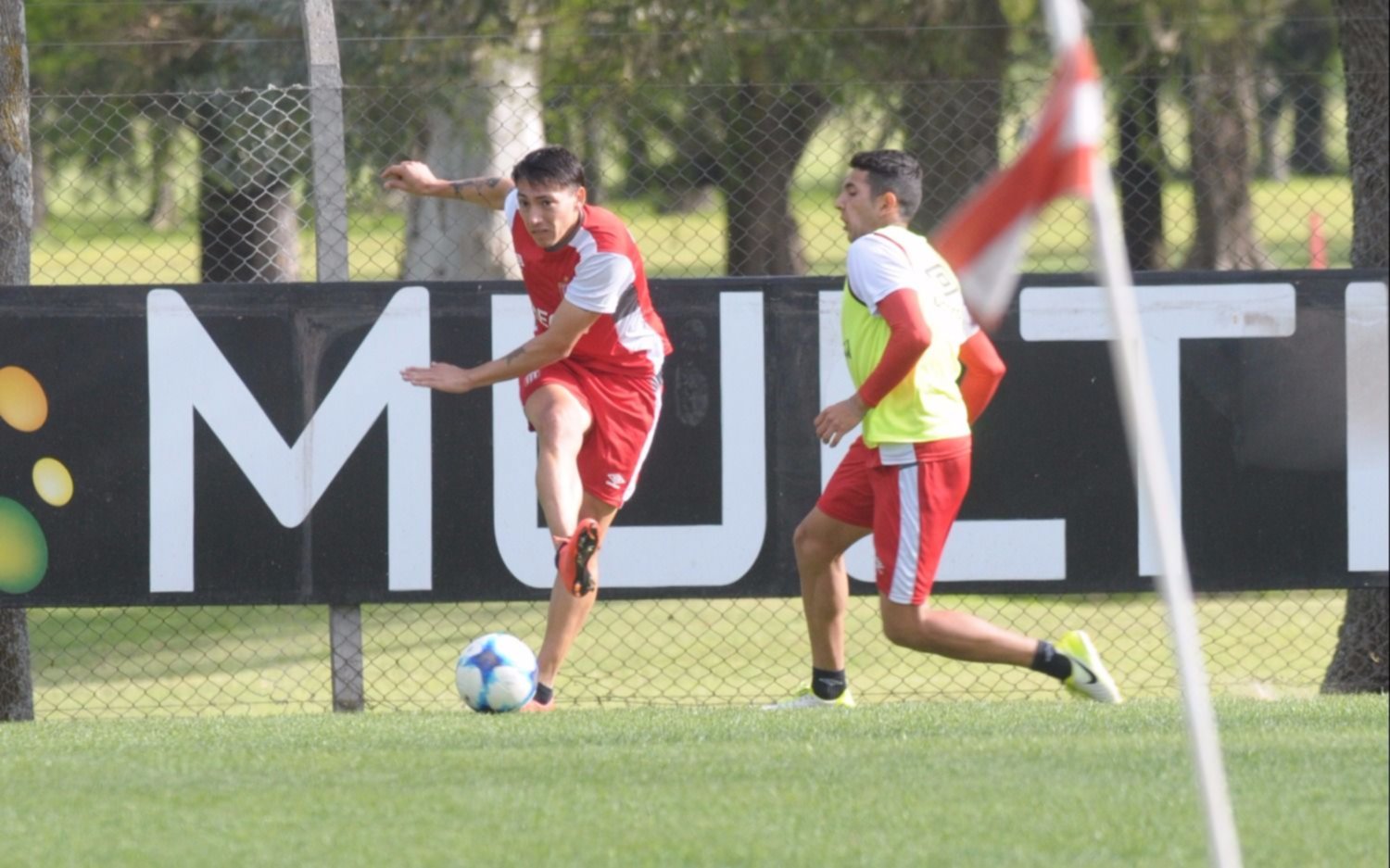 Sigue trabajando intenso y Bernardi piensa en un 4-3-3