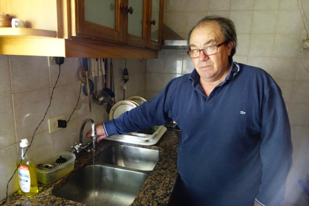 “Pagamos por un servicio que es pésimo”