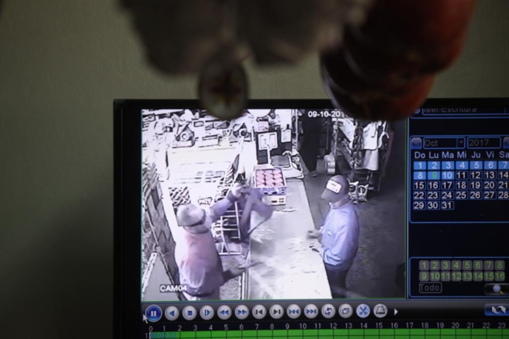 El asaltante de las aceitunas quedó filmado