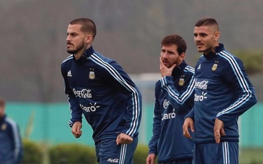 Icardi, la foto con Messi, y una frase: "El mejor de la historia"