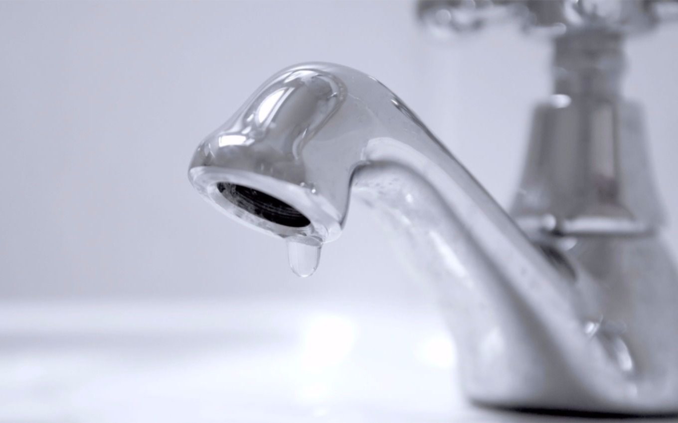 Aysa anunció baja presión o falta de agua en Quilmes