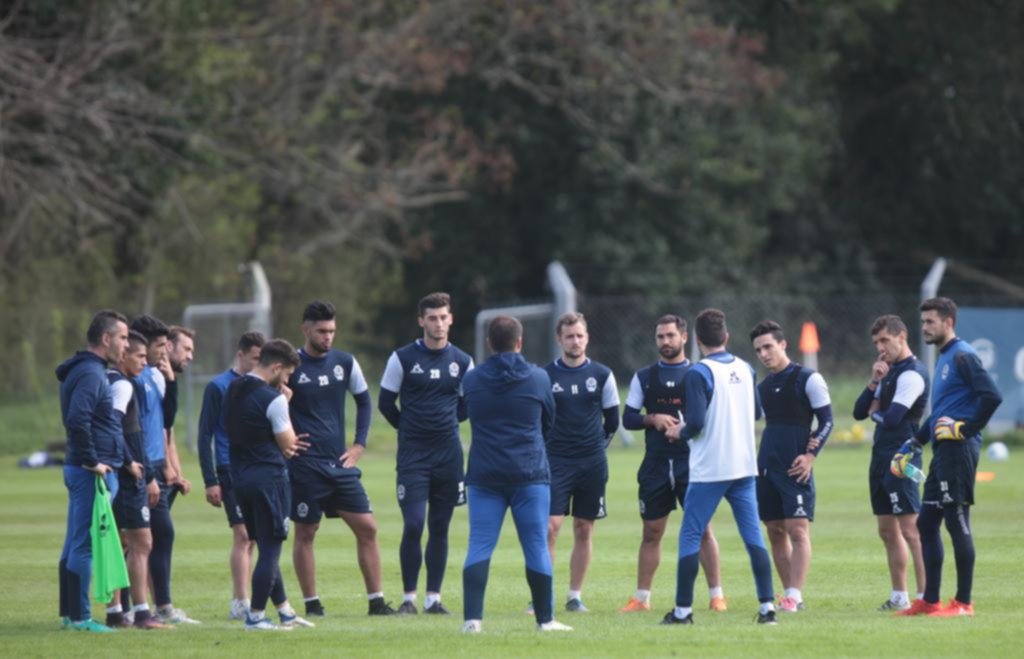 Gimnasia con el equipo definido viaja a Mendoza