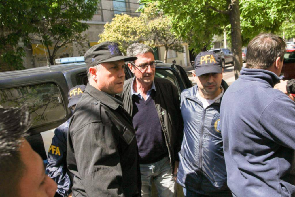 Un docente universitario fue detenido por los huevazos a Macri