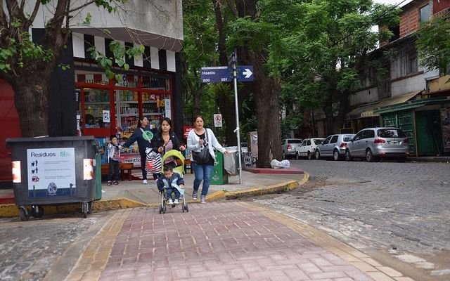 Colocarán senderos peatonales en todas las localidades de San Isidro