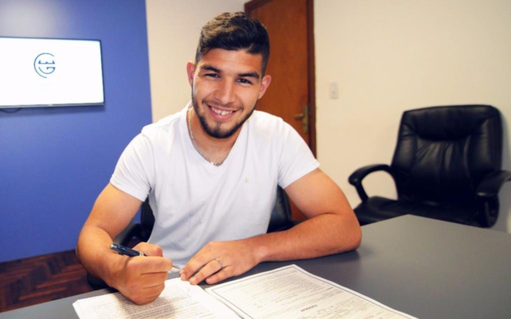 Perdomo estampó la firma