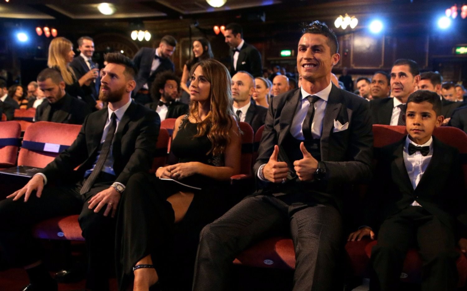 La foto del hijo de Ronaldo junto a Messi que causa furor en las redes