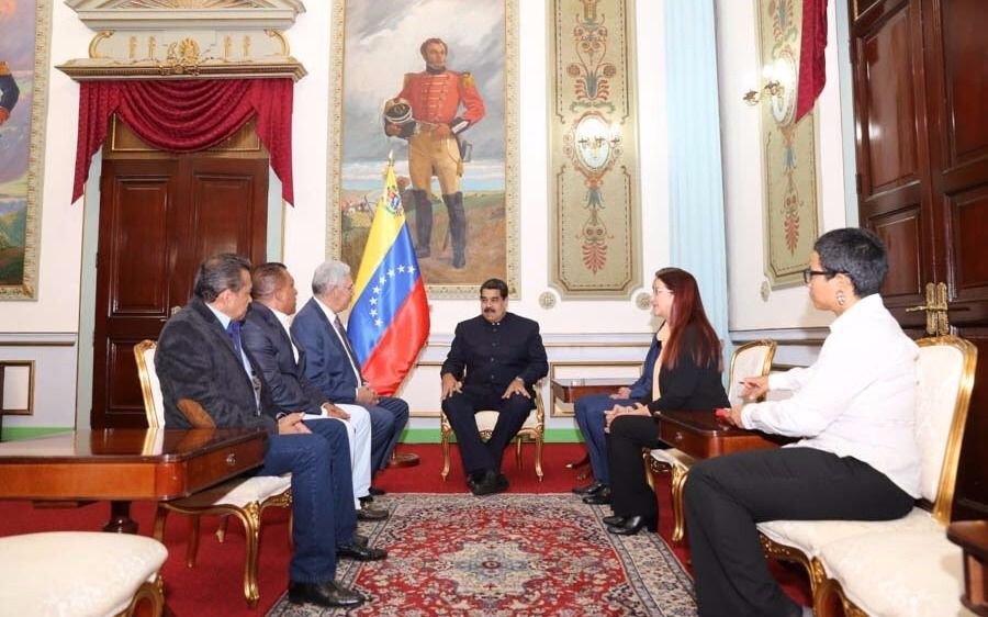 Maduro recibió a gobernadores opositores