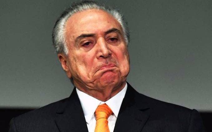 Temer fue internado de urgencia por una obstrucción urológica