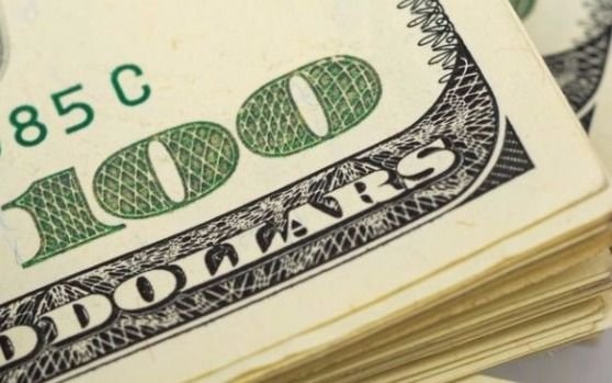 El dólar bajó un centavo y cerró a $ 17,76 