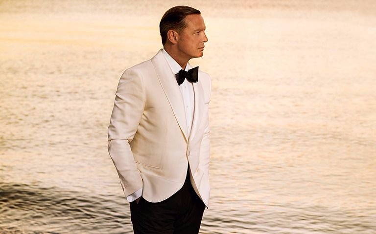 Luis Miguel reapareció con un look totalmente renovado