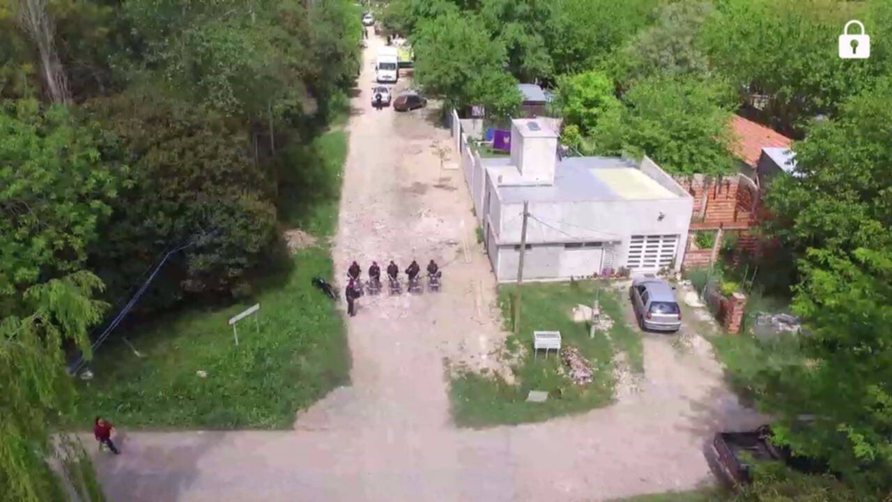 Demolieron ocho casillas en Villa Elisa y desalojan a familias que ocupaban cuatro de ellas