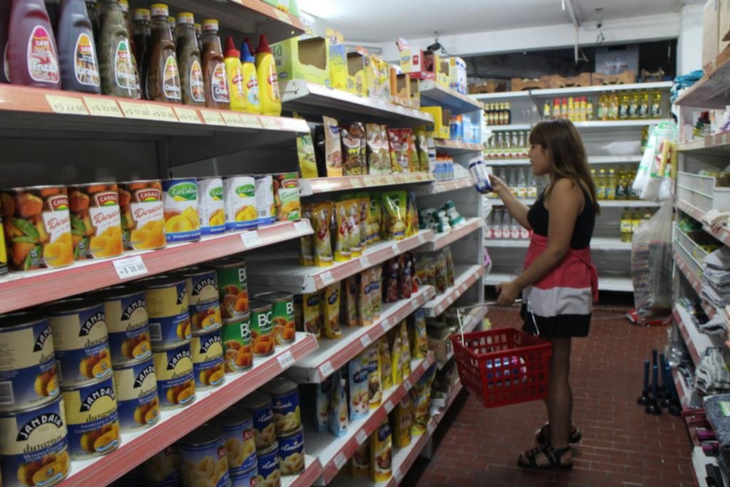 Una familia necesita $500 diarios para no ser pobre