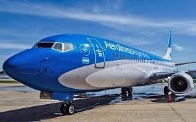 El próximo martes habrá paro de actividades en vuelos de Aerolíneas y Austral