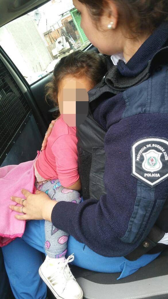 Robó un remís y se llevó por la fuerza a la hija de su ex pareja