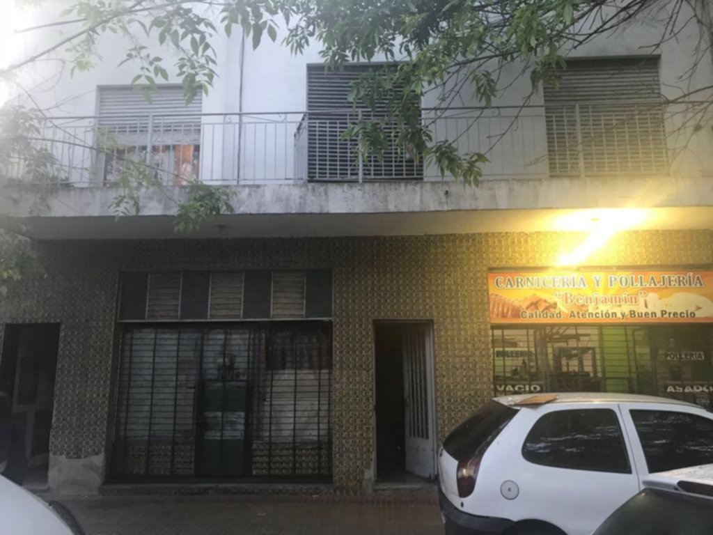 Gozaba de arresto domiciliario y fue preso acusado de vender droga