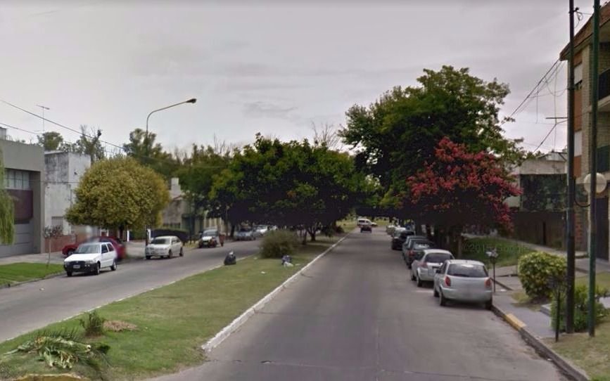 Una mujer fue asesinada después de que le robaran en su vivienda de 40 y 25