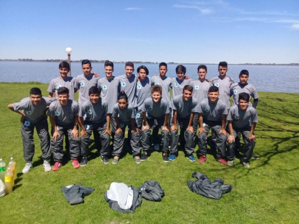 El Sub-15 terminó con la frente bien alta