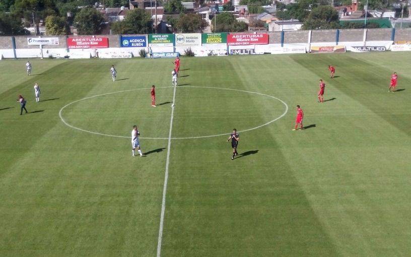 Cambaceres le ganó a Merlo por la décima fecha de la Primera C