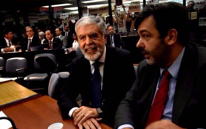 De Vido seguirá detenido en el hospital del penal de Ezeiza al menos tres días más