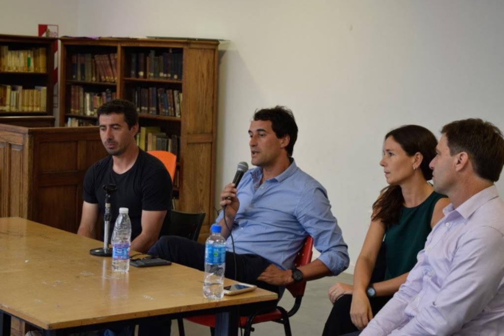 Charla en el Nacional