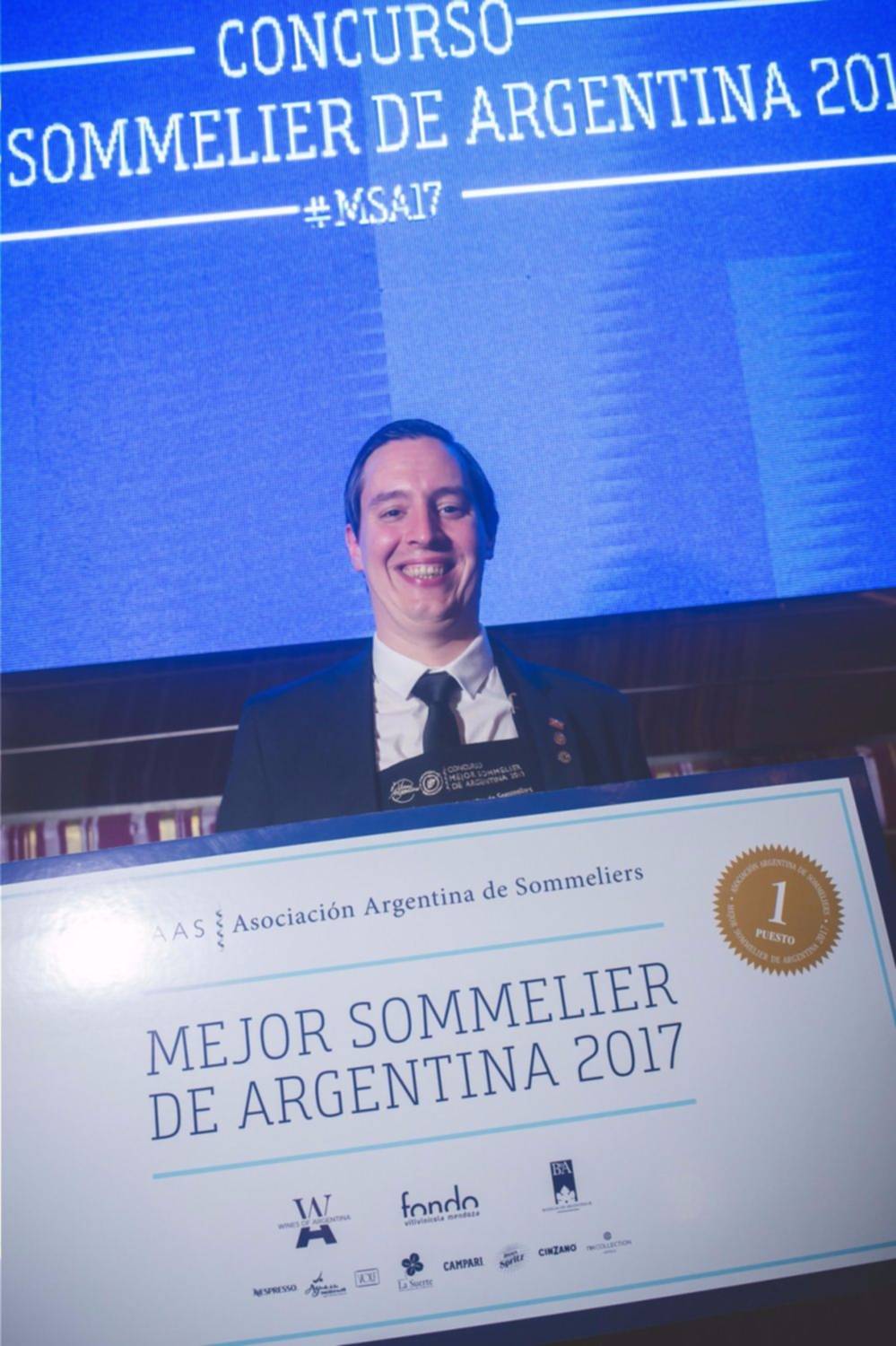 Martín Bruno es el ganador del séptimo concurso realizado por la Asociación Argentina de Sommelier