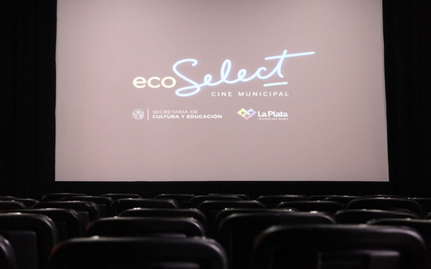 Se inaugura oficialmente la primera sala de cine abastecida por energía solar de Latinoamérica 