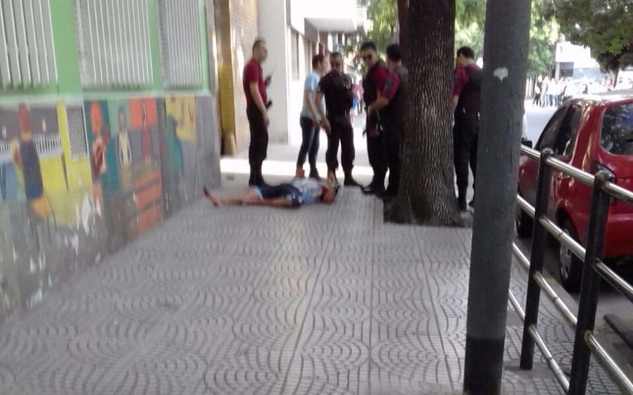 Liniers: dos policías de la Federal abatidos en tiroteo con delincuentes