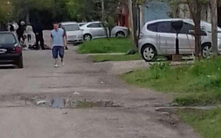 Vecinos salieron a limpiar zanjas en 608 entre 9 y 10