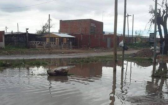 La lluvia trajo inundaciones, anegamientos y desborde de arroyos