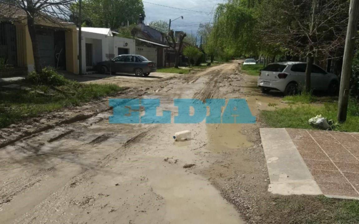 Otro reclamo de calles destruidas: hartazgo en Villa Castells