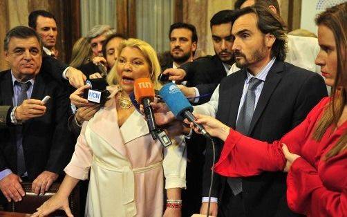 "Que divino ser proscripta por el PJ" dijo Carrió tras no poder asumir en una Bicameral por falta de quórum