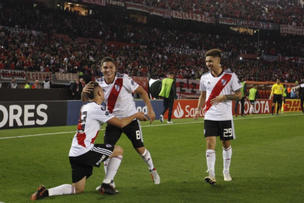 Con tres golazos, River dejó afuera al Rey de Copas