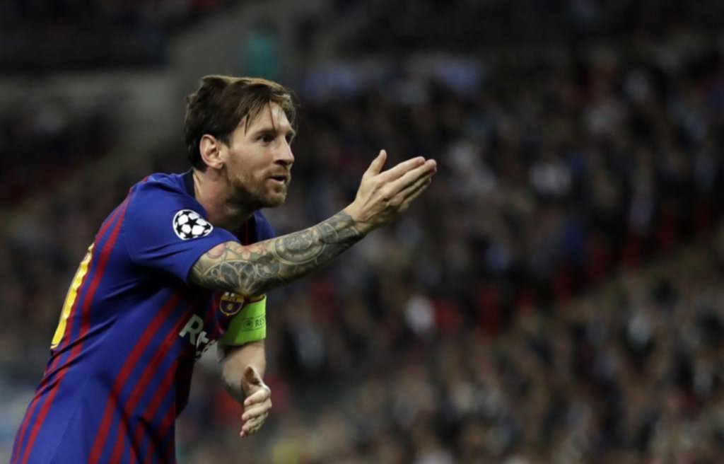 Messi frotó la lámpara, marcó por duplicado y el Barça sacó pecho en el mítico Wembley