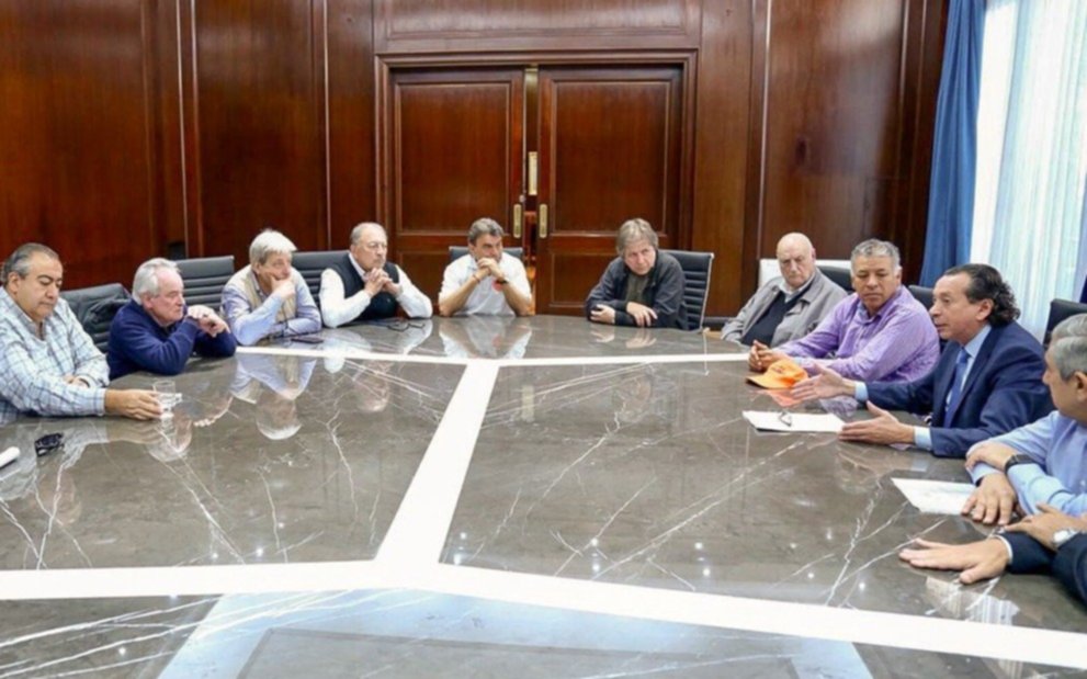 Sica pidió a gremialistas trabajar en conjunto para mantener los puestos de empleo