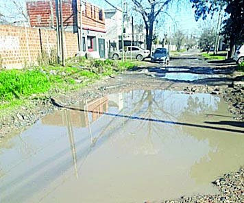 No aflojan las quejas por las calles que no dan más