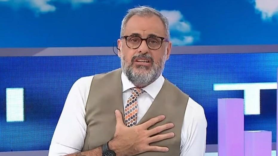 Tenso cruce en las redes entre Rial y De Brito