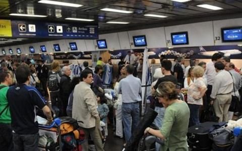 Otra vez vuelos demorados en Aeroparque: ahora por un conflicto gremial