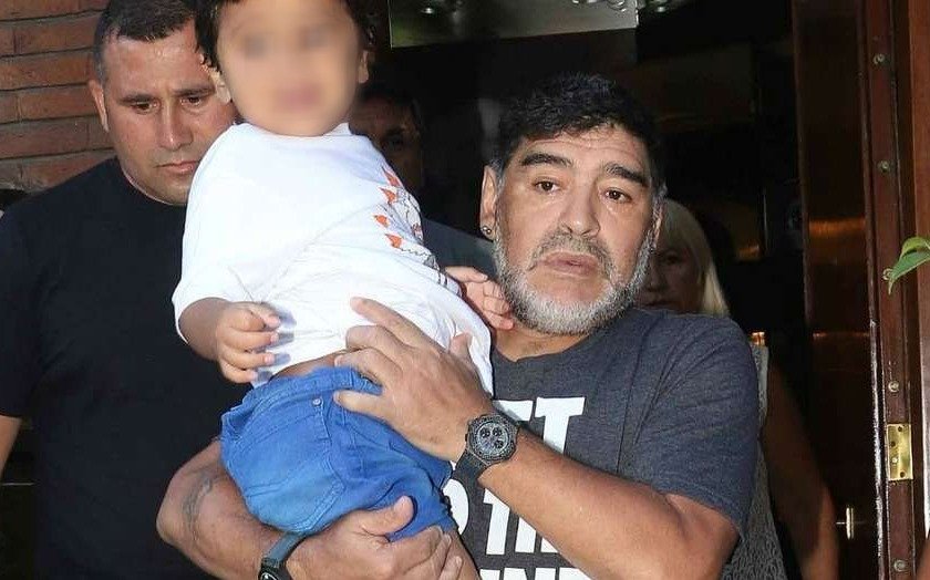 Maradona pedirá la custodia del hijo que tiene con Verónica Ojeda