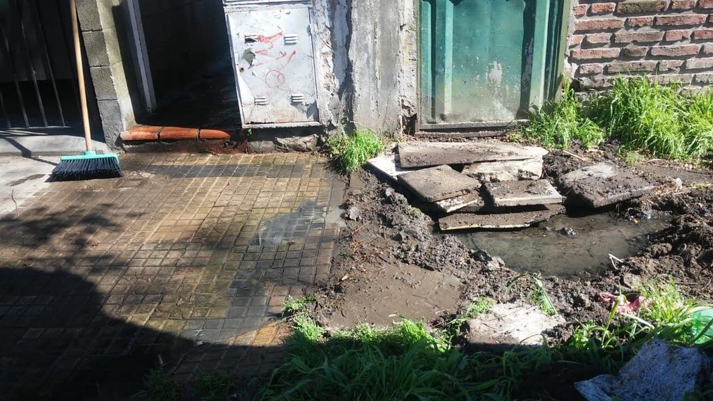 Olores nauseabundos y desbordes en 41 y 120