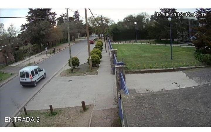 Denunciaron que intentaron secuestrar a una alumna de 13 años en Villa Elisa