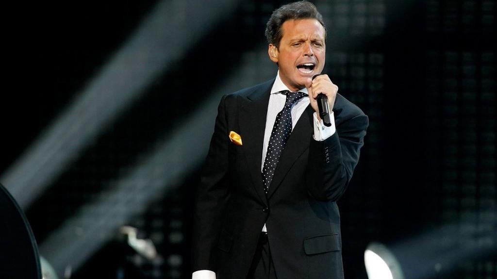Luis Miguel vuelve al país... aunque no para tocar (todavía)