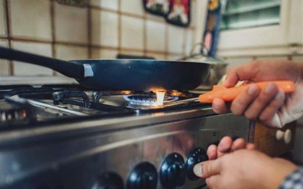 Tras el anuncio del cobro extra, el Gobierno asegura que el año próximo el precio del gas se mantendrá estable