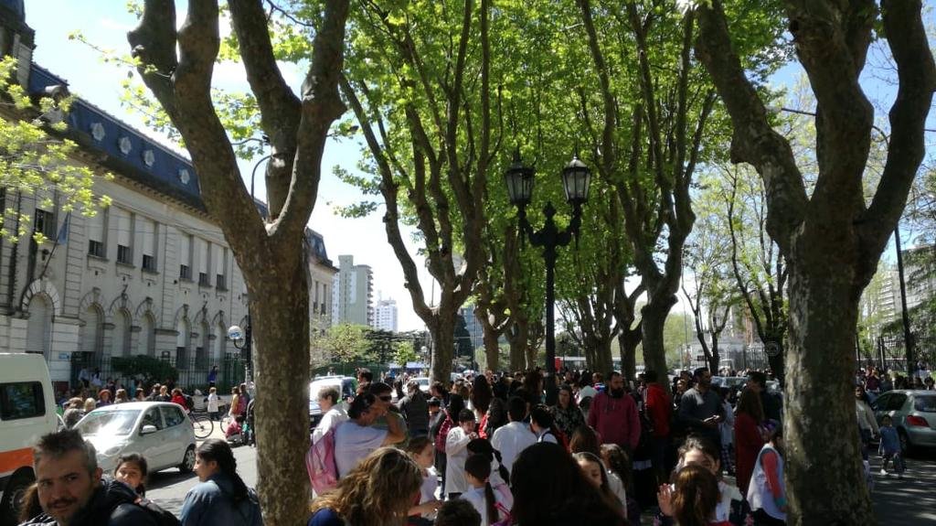 El Normal 1, un colegio que vive en vilo por las amenazas de bomba y exige respuestas