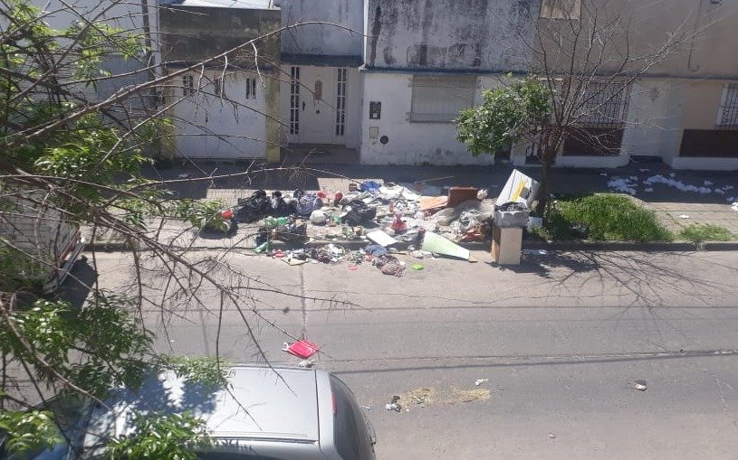 Denuncia por "basural a cielo abierto" en 115, 68 y 69