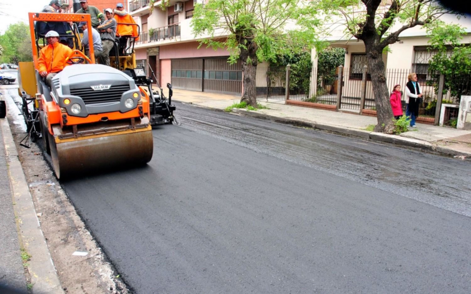Desvío de tránsito por bacheo en Bernal