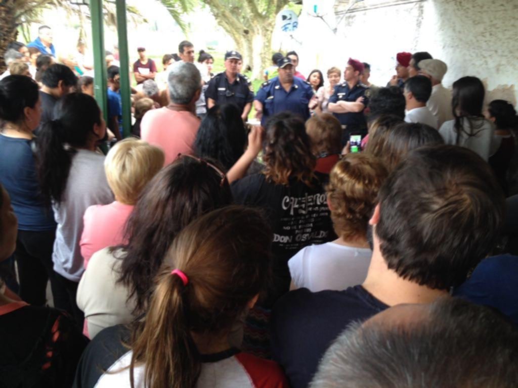 En Arturo Seguí, vecinos protestaron por los robos