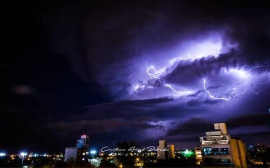 Fotos impresionantes de la tormenta eléctrica en La Plata