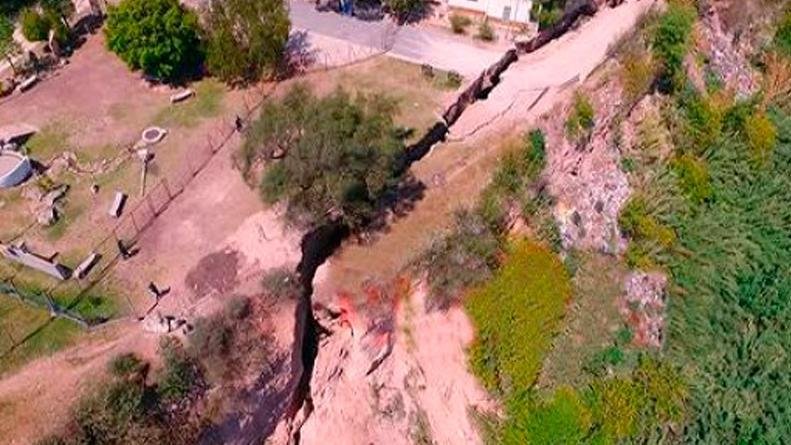 Se abrió una grieta en la tierra y amenaza a un pueblo entrerriano