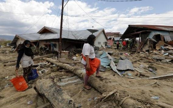 Al menos tres muertos por otro fuerte sismo en Indonesia